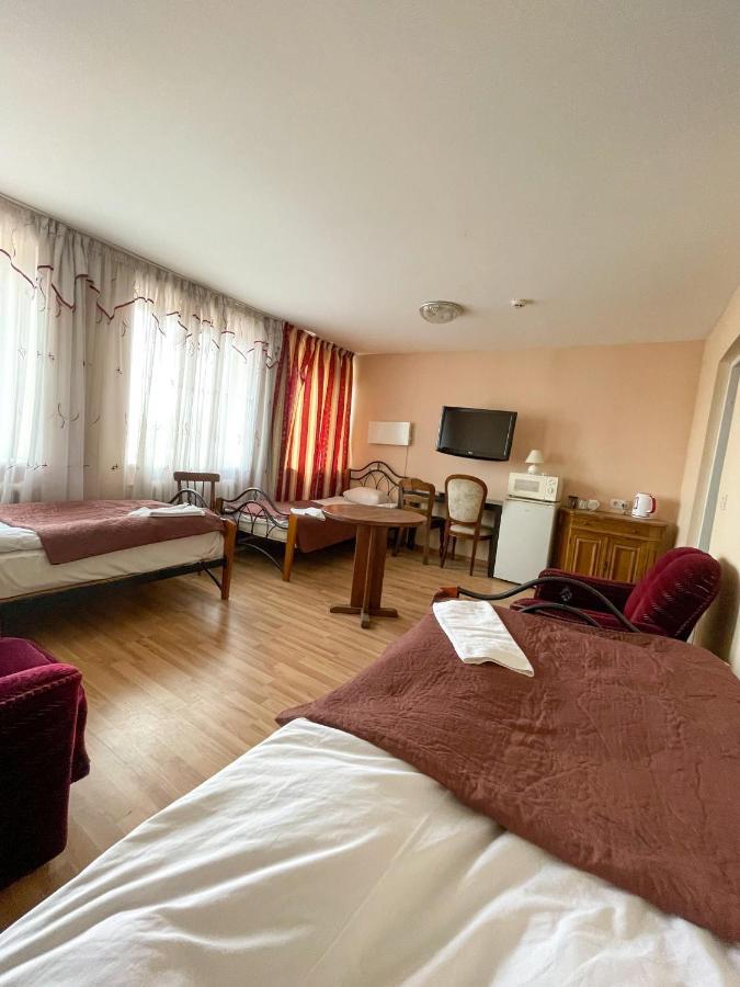 Taurage Hotel Екстериор снимка